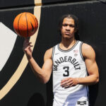 freshman-chandler-bing-goes-viral-as-vanderbilt-basketball-star