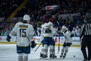 hartford-wolf-pack-dominates-thunderbirds-6-3-in-rivalry-clash