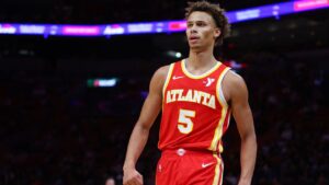 hawks-dyson-daniels-signs-urgent-100m-extension-deal