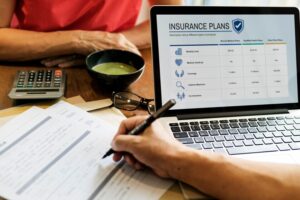 health-insurance-costs-surge-to-27-000-for-families-amid-crisis