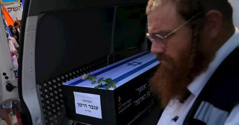 israel-to-reopen-gaza-crossings-for-humanitarian-aid-after-us-pressure