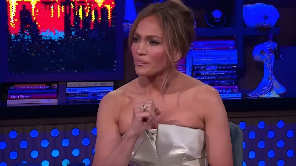 jennifer-lopez-names-surprise-best-kisser-during-live-show