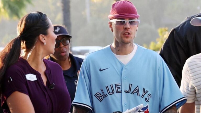 justin-bieber-heckled-at-dodgers-game-retreats-to-private-suite