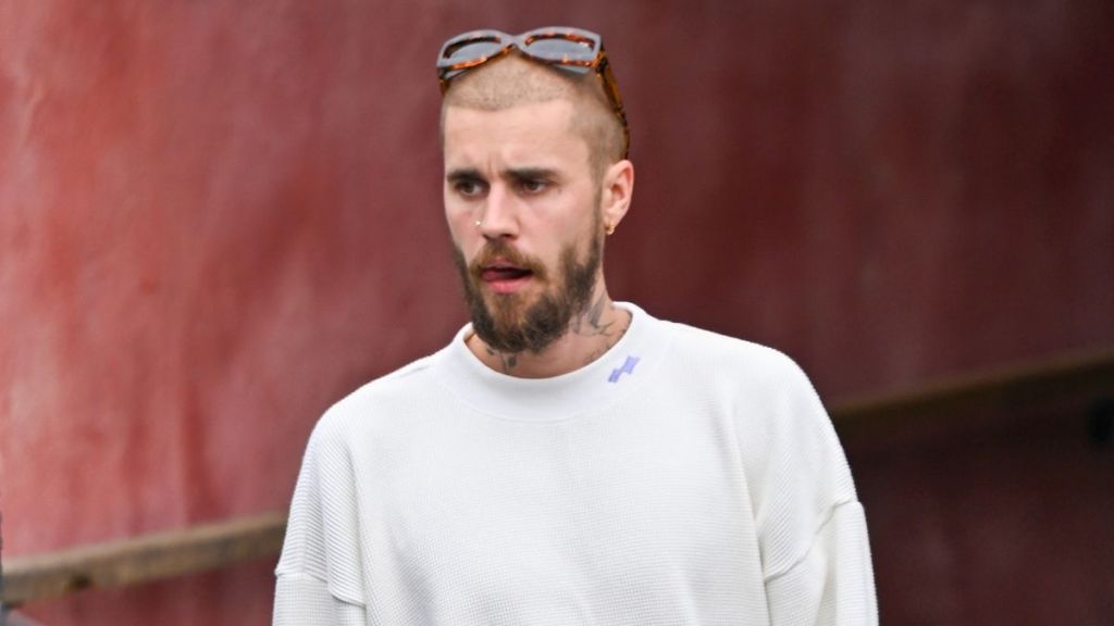 justin-bieber-reveals-emotional-struggles-with-hate-comments-on-twitch