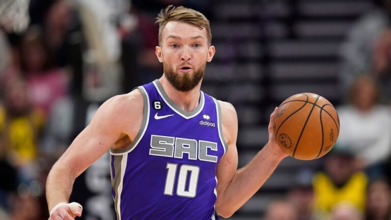 kings-all-star-sabonis-out-at-least-a-week-with-injury