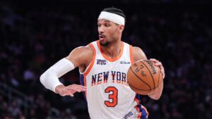 knicks-confirm-hart-robinson-out-for-season-opener-vs-cavs