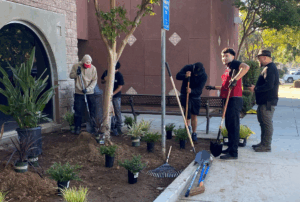 lowe-s-employees-transform-public-spaces-in-madera