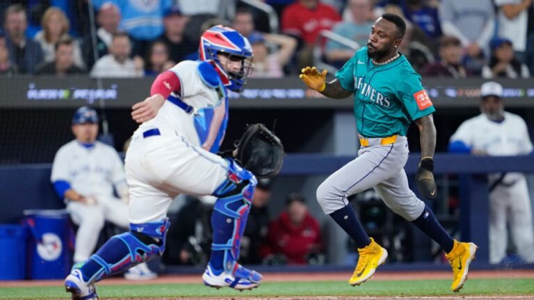mariners-and-blue-jays-face-off-in-must-watch-game-7-tonight-