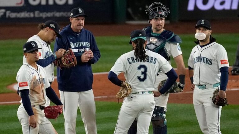 mariners-face-elimination-after-crushing-game-4-loss-to-jays