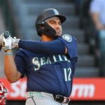 mariners-josh-naylor-returns-for-alds-game-3-after-personal-matter