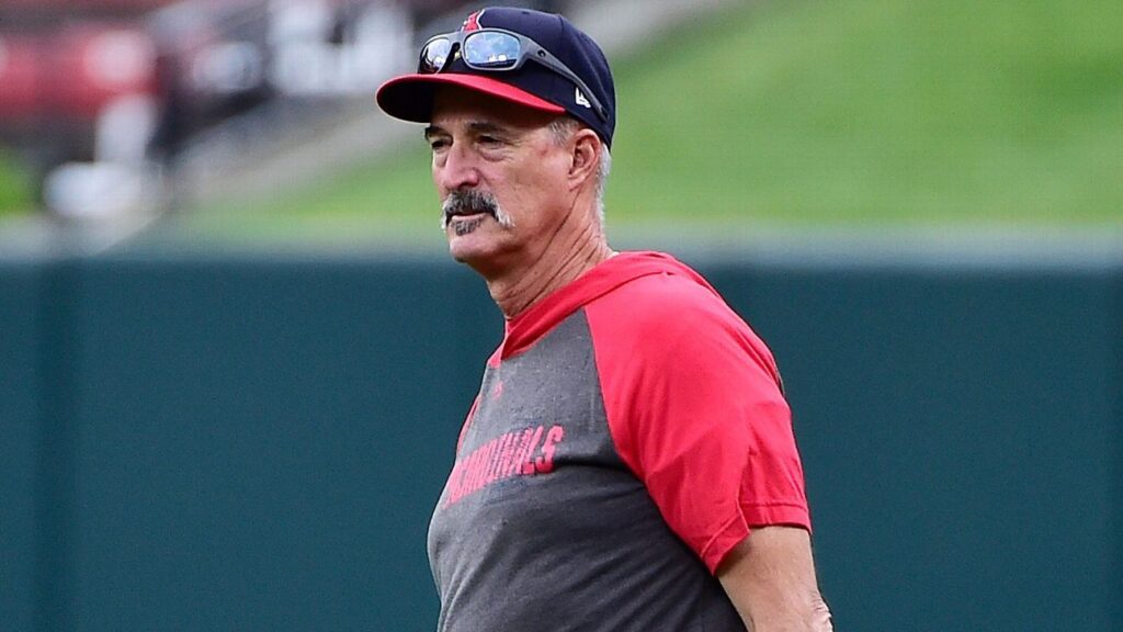 mike-maddux-leaves-rangers-for-angels-as-new-pitching-coach