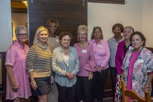 models-unite-at-acs-breast-cancer-fashion-show-meetup