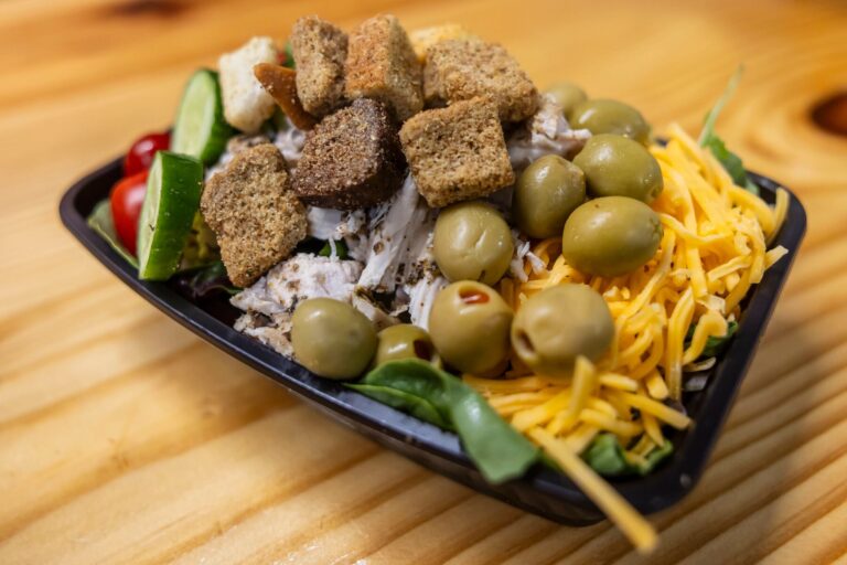new-salad-bar-launches-in-saginaw-fresh-options-await-customers