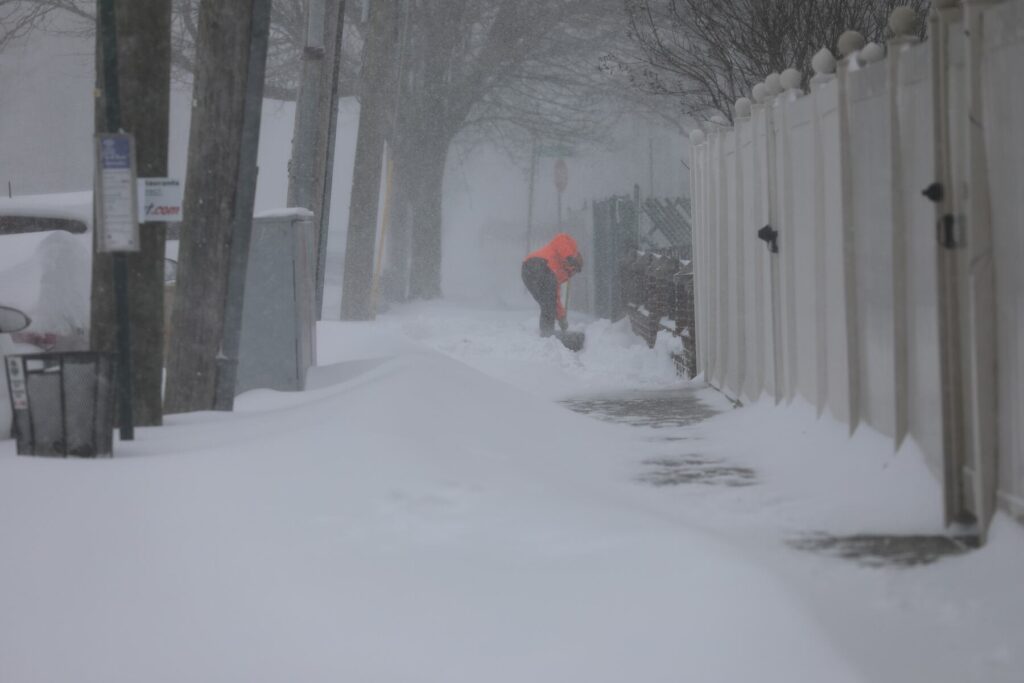 nyc-begins-hiring-snow-shovelers-for-winter-2025-2026