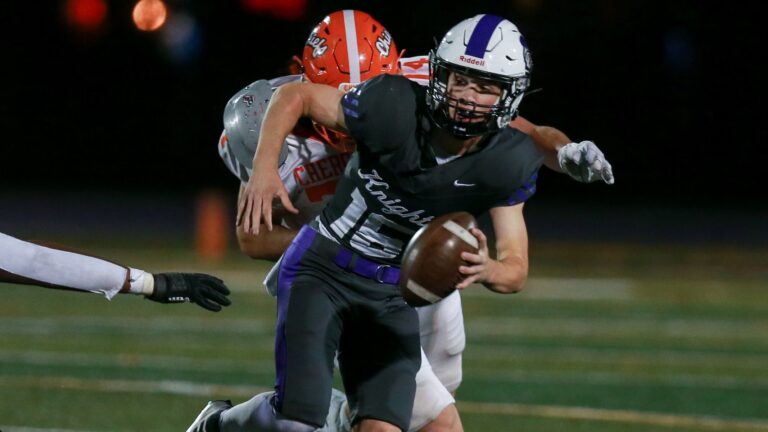 old-bridge-dominates-hunterdon-central-45-29-with-nugent-s-5-tds
