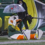 oregon-clinches-rain-soaked-21-7-victory-over-wisconsin