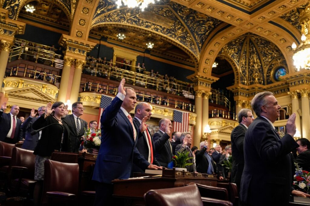 pennsylvania-lawmakers-face-pressure-to-adopt-no-budget-no-pay-bill