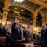pennsylvania-lawmakers-face-pressure-to-adopt-no-budget-no-pay-bill