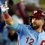 phillies-schwarber-hits-two-homers-defeats-dodgers-8-1-in-g3