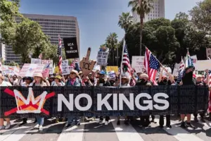 protester-calls-for-violence-against-ice-officers-at-chicago-rally