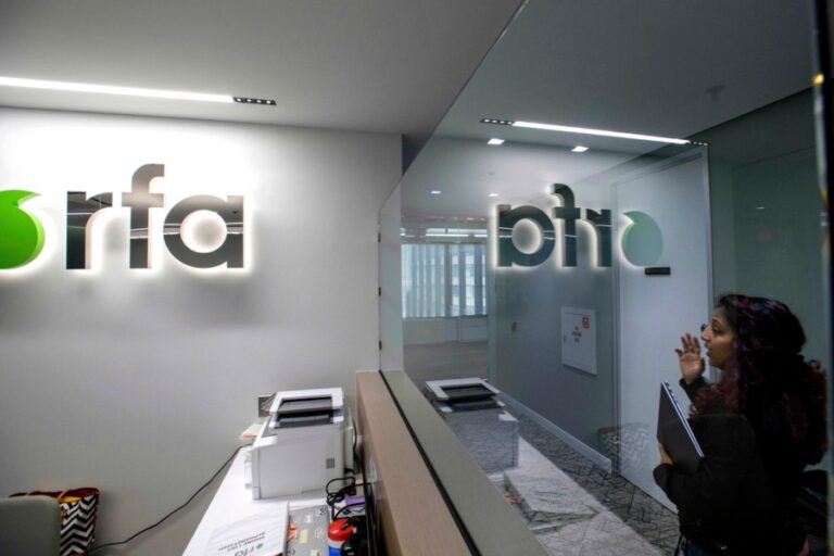 radio-free-asia-halts-operations-for-first-time-in-29-years