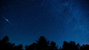 reflect-orbital-plans-to-launch-4-000-space-mirrors-sparks-concern