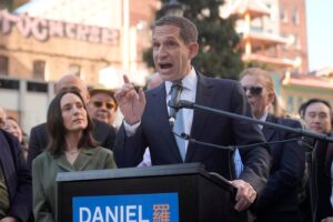 san-francisco-mayor-stops-federal-troop-deployment-amid-concerns