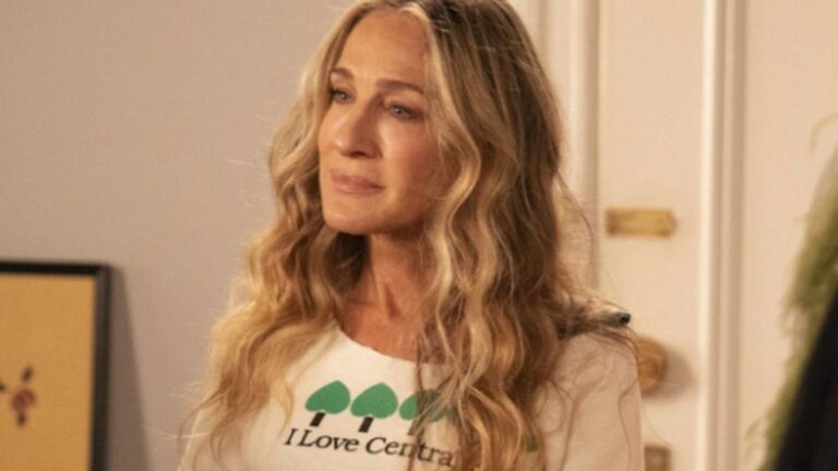 sarah-jessica-parker-hints-at-carrie-bradshaw-s-possible-return-