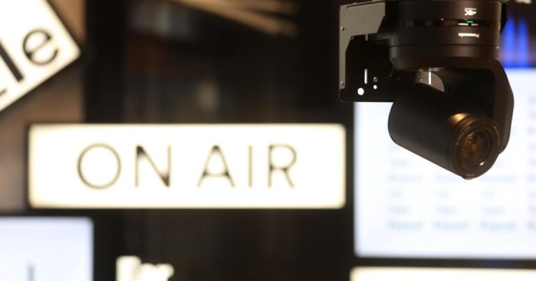 spotify-video-podcasts-launch-on-netflix-in-early-2026