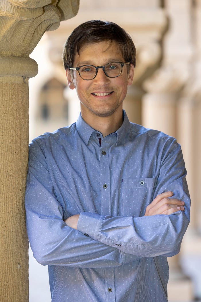 stanford-professor-reveals-key-tips-for-landing-ai-jobs-now