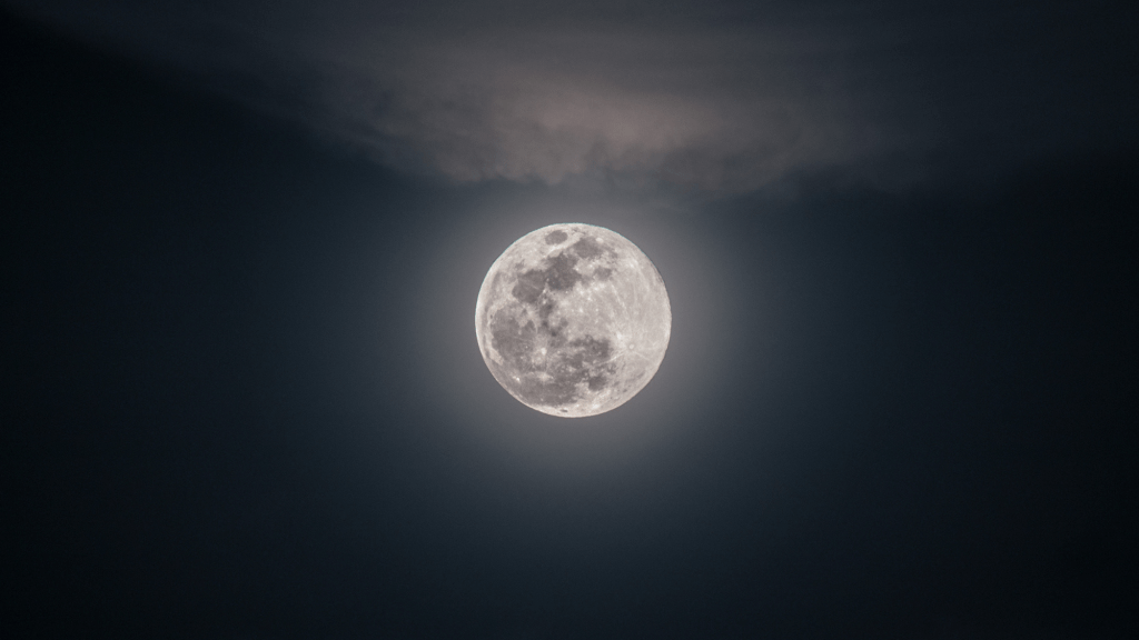 strange-moon-lights-captured-new-findings-on-lunar-phenomena