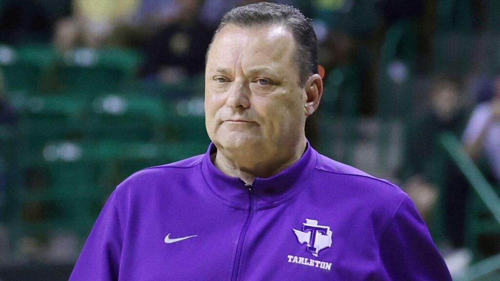 tarleton-state-reinstates-coach-gillispie-after-investigation