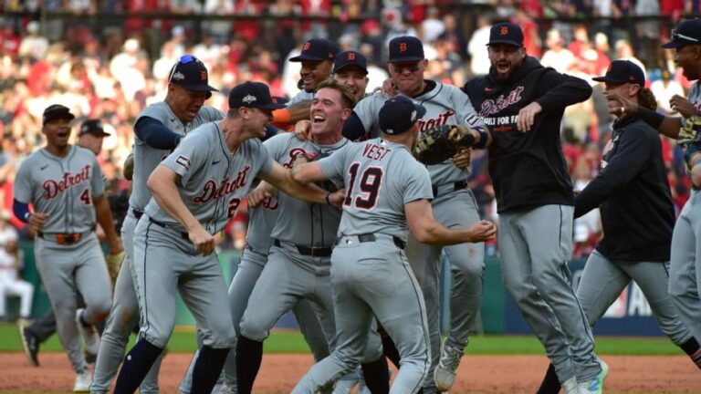 tigers-defeat-guardians-6-3-advance-to-alds-against-mariners