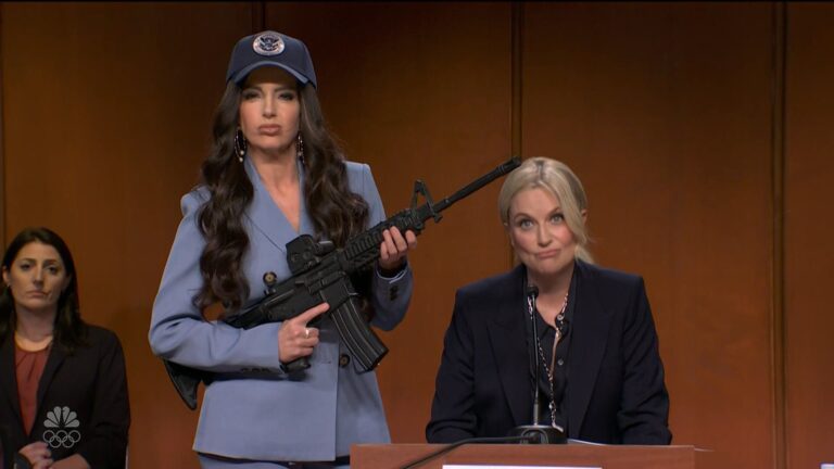tina-fey-s-snl-return-brutal-impression-of-kristi-noem-shocks-fans