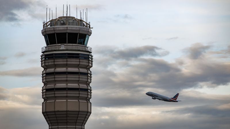urgent-air-traffic-controllers-face-pay-crisis-as-shutdown-continues