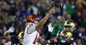 usc-falls-to-notre-dame-34-24-in-rain-soaked-rivalry-clash