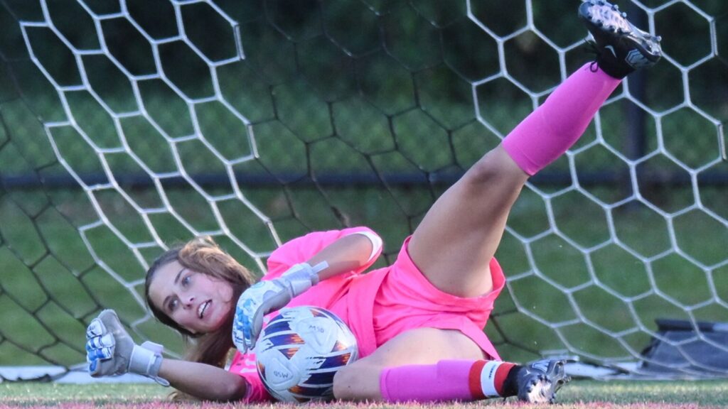 verona-girls-soccer-dominates-with-third-straight-shutout-win