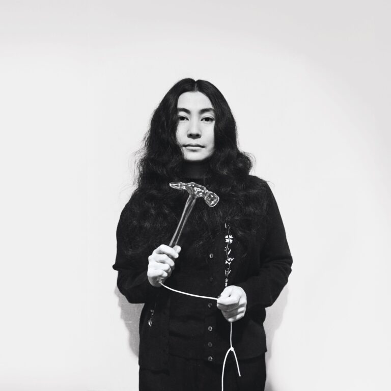 yoko-ono-s-retrospective-unveils-70-years-of-artistic-innovation