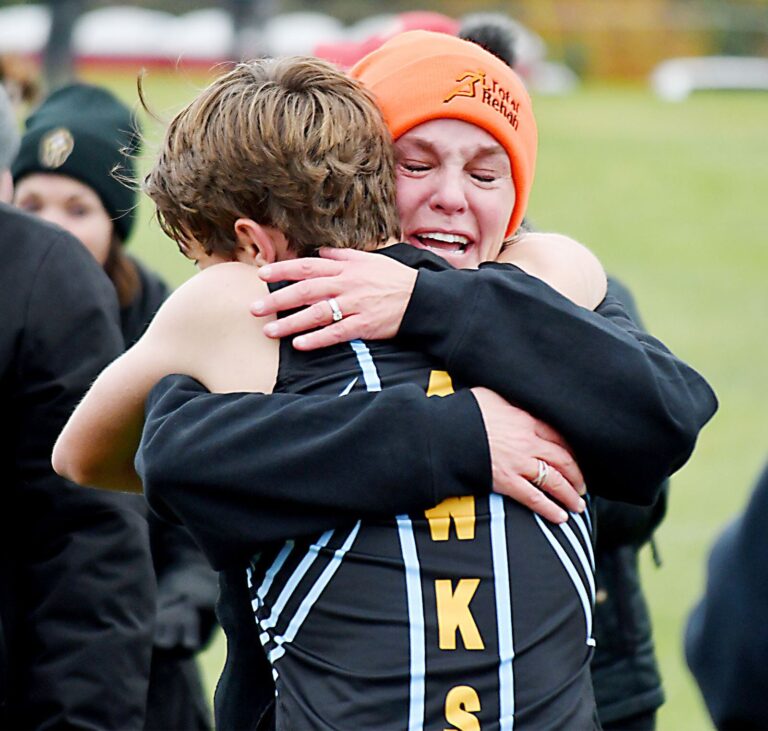 alberts-wilmesmeier-propel-lynnville-sully-to-historic-cross-country-finish