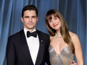 alison-brie-and-dave-franco-reveal-key-trick-for-holiday-stress