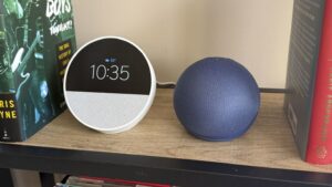 amazon-echo-dot-vs-echo-spot-urgent-smart-speaker-showdown