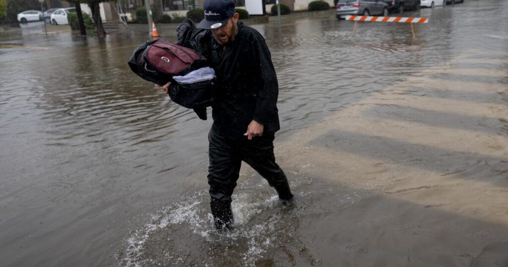 americans-flee-flood-prone-areas-as-30-000-relocate-in-2023