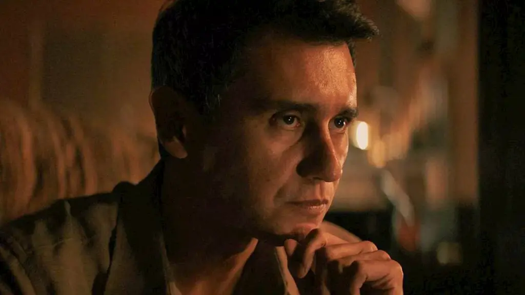 apple-tv-s-pluribus-soars-with-99-rating-and-global-popularity