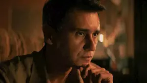 apple-tv-s-pluribus-soars-with-99-rating-and-global-popularity