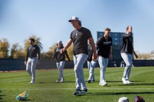 chicago-white-sox-prospects-shine-in-arizona-fall-league-action