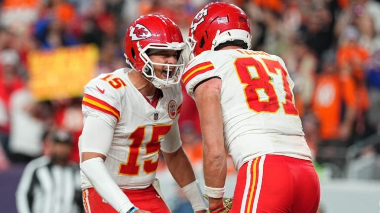 chiefs-vs-cowboys-thanksgiving-showdown-kicks-off-at-4-30-pm-est