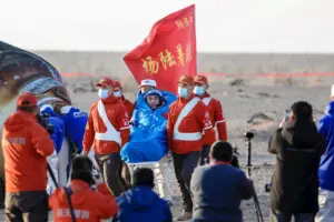 china-to-launch-shenzhou-22-spacecraft-to-rescue-astronauts