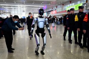 chinese-robot-a2-breaks-guinness-record-with-66-mile-walk