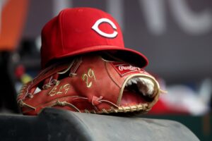 cincinnati-reds-mourn-loss-of-beloved-stage-manager-jesse-jackson