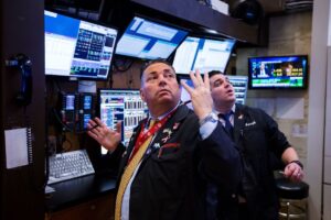 citigroup-s-dirk-willer-identifies-signs-of-market-bubbles